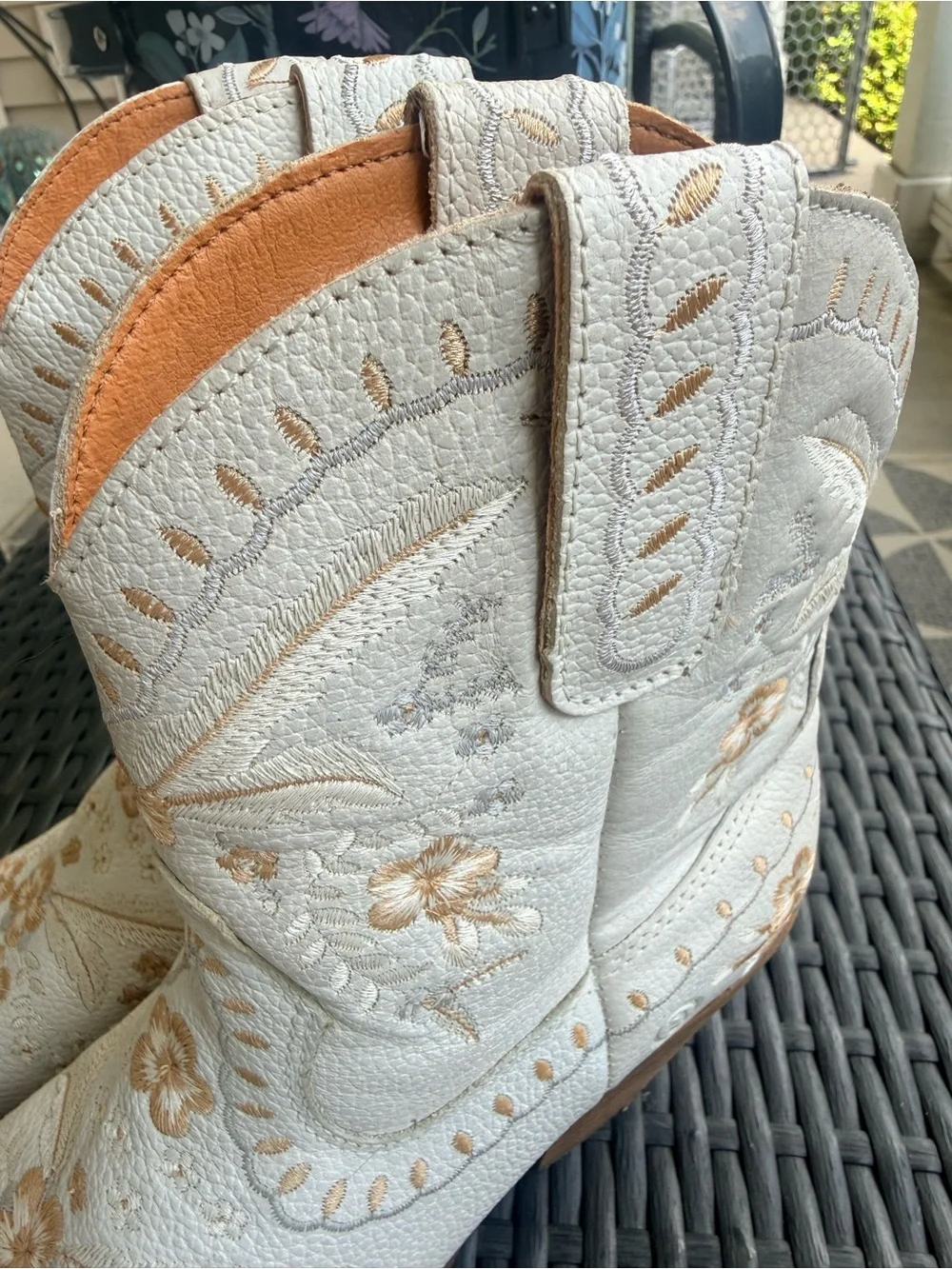 dingo cream ankle